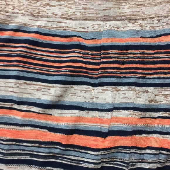 BCBG 3/4 skirt - Picture 2 of 3